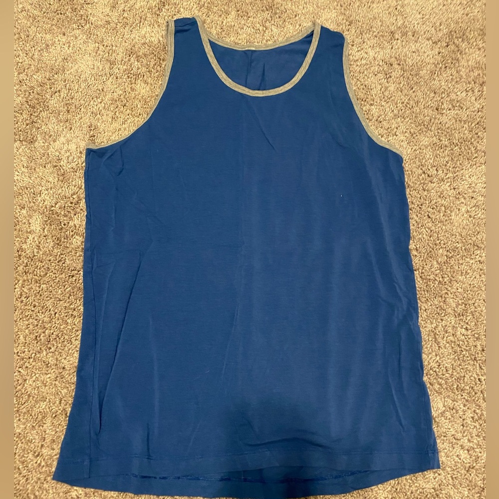 Lululemon tank